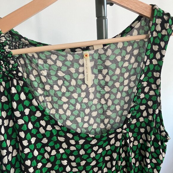 Leafy asymmetrical-neck tank with buttons - Picture 8 of 10